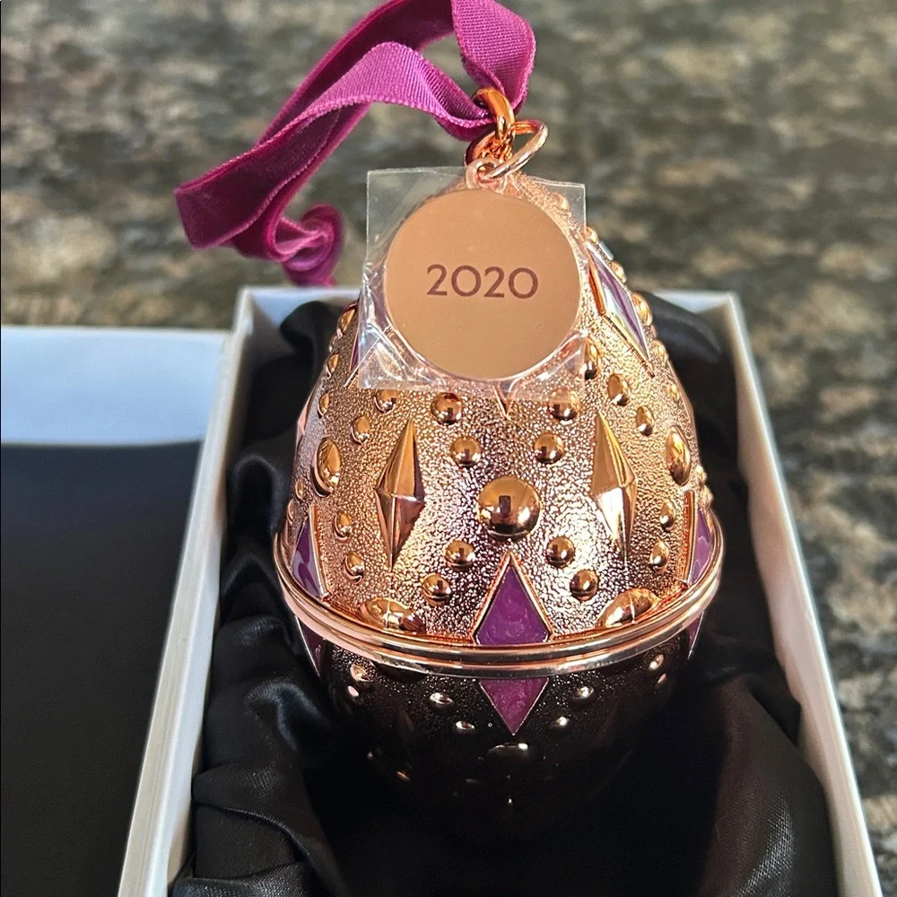 PANDORA 2020 LIMITED EDITION HOLIDAY ORNAMENT AND CHARM GIFT SET NWT